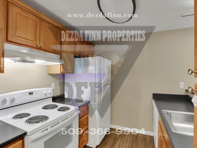 Building Photo - Amenities Abound! 1Bed, 1Bath Condo in Wes...