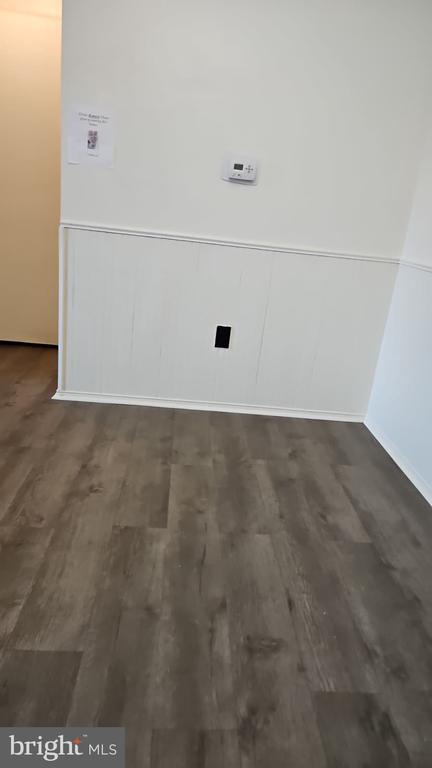 Building Photo - 909 Ravens Crest Dr