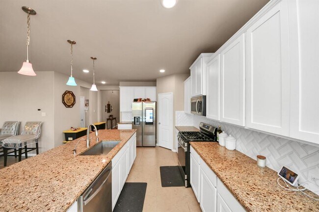Building Photo - 7834 Lago River Ln