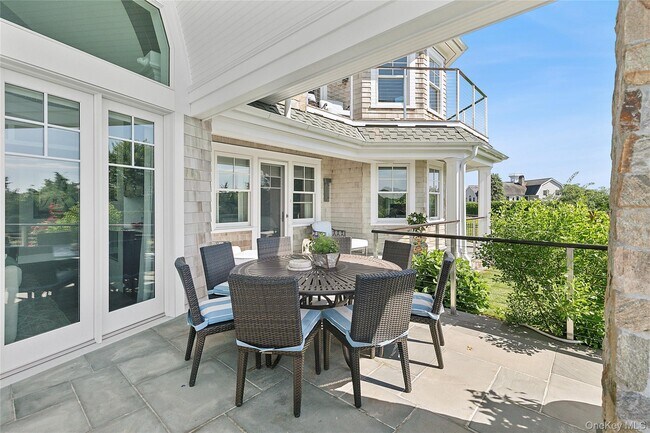 Building Photo - 61A S Bay Ave