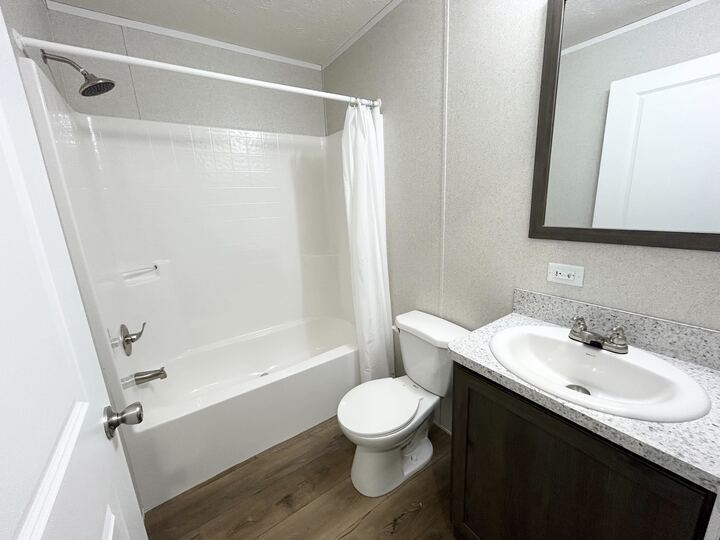 Building Photo - 29909 Flushing Dr