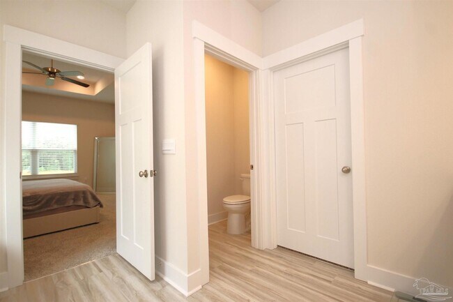 Building Photo - 5875 Sargassum Ln