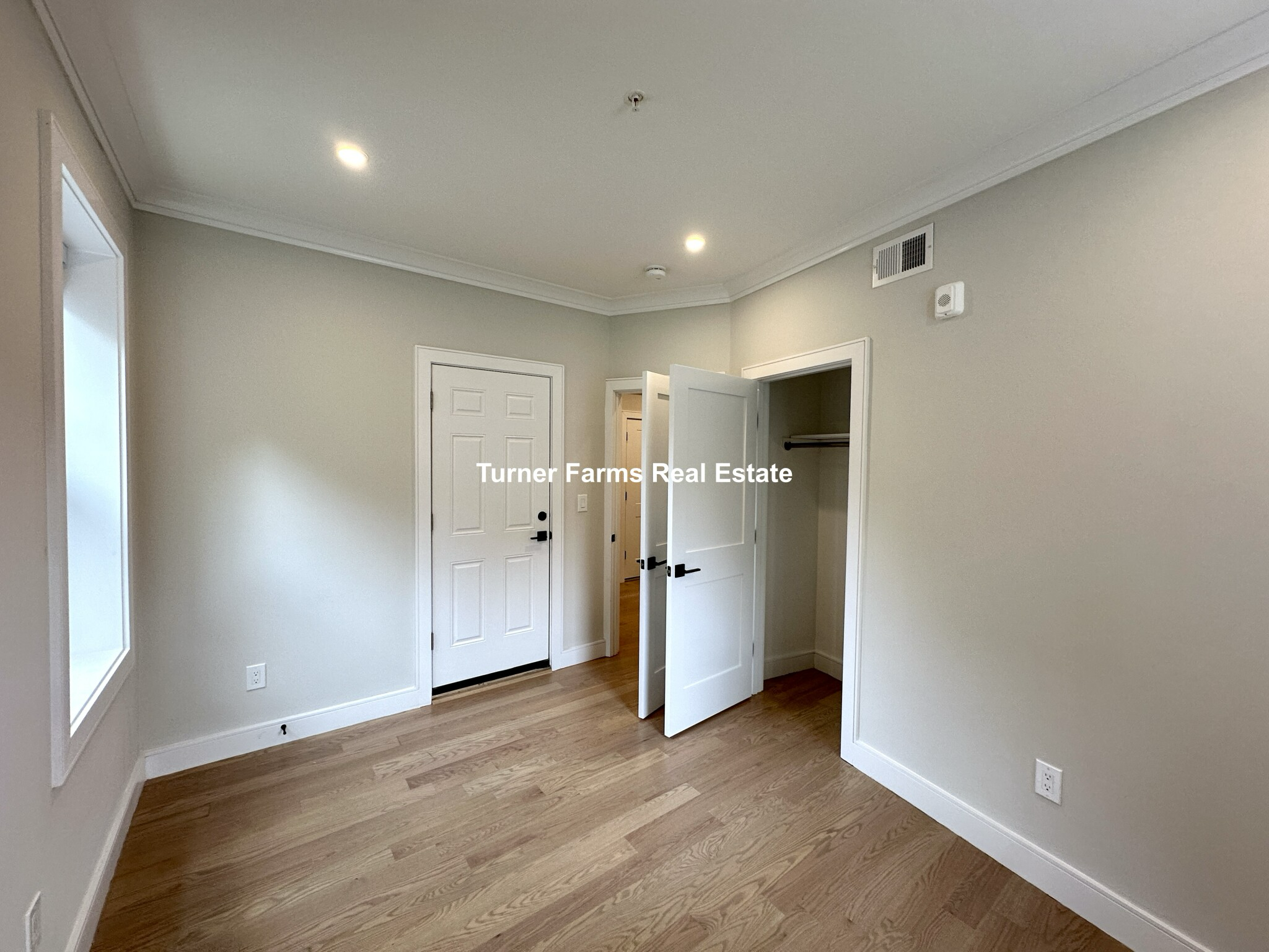Building Photo - 162 Allston St
