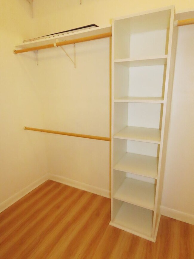 Building Photo - Charming 2 Bedroom, 2 Bath Home - Water & ...