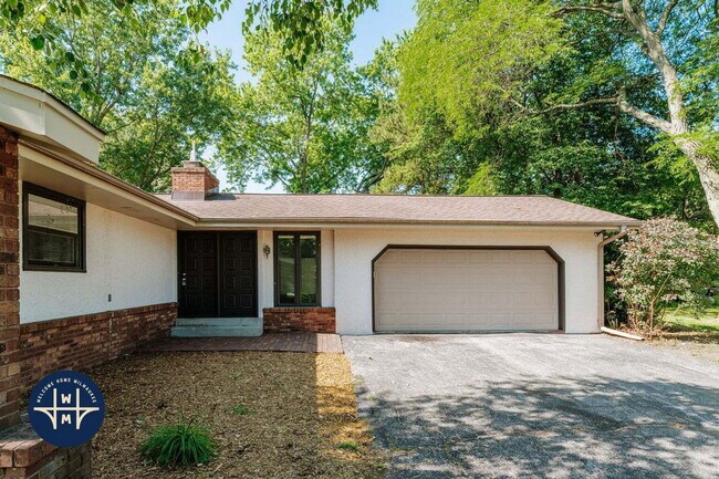 Building Photo - 15685 Brojan Dr