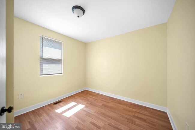 Building Photo - 2712 Sherman Ave NW