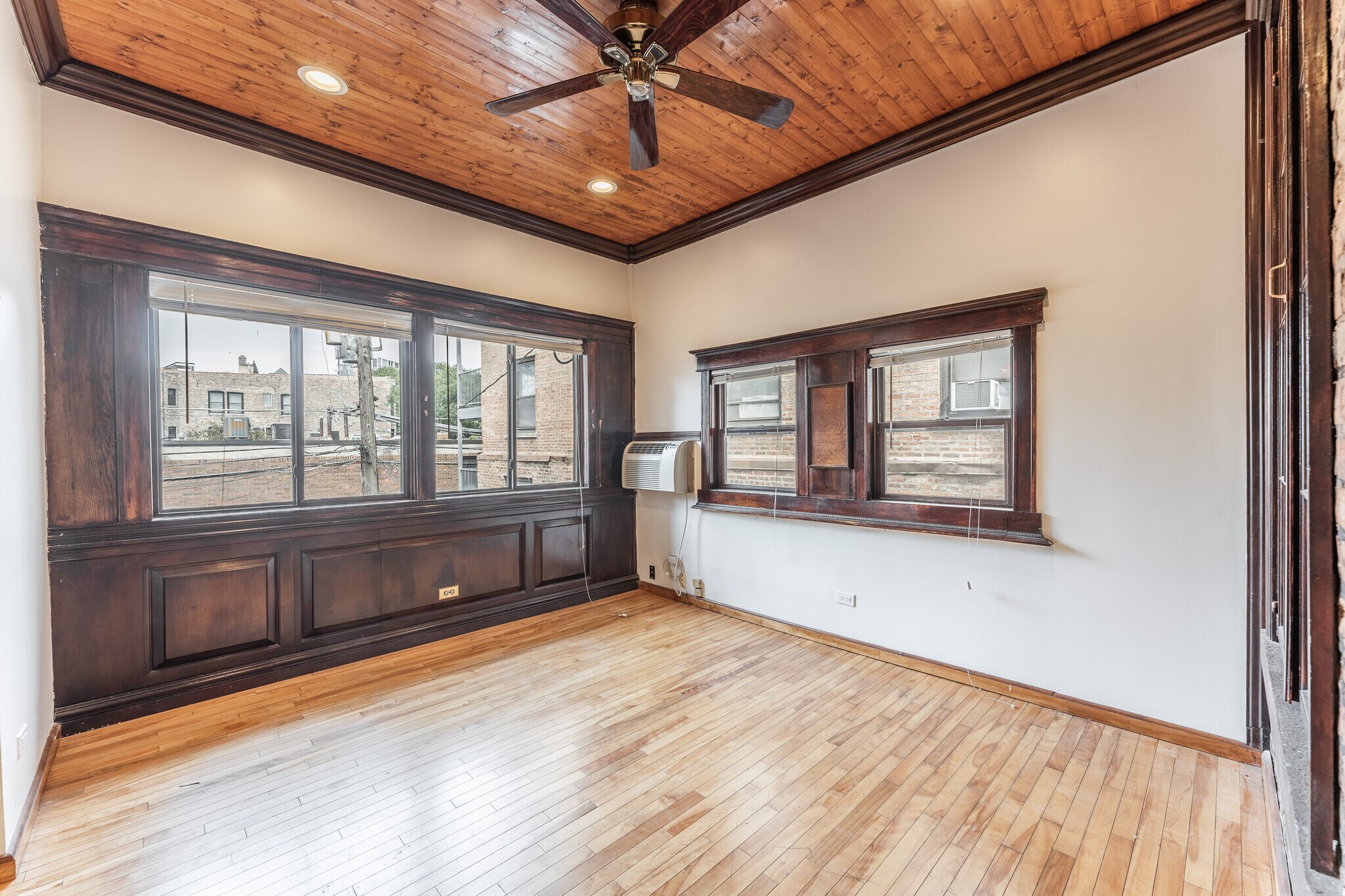 Building Photo - 2152 N Cleveland Ave