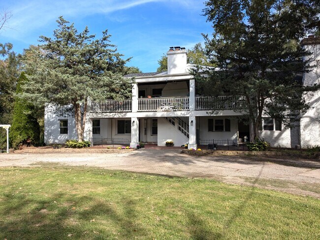 Building Photo - 38185 N State Park Rd