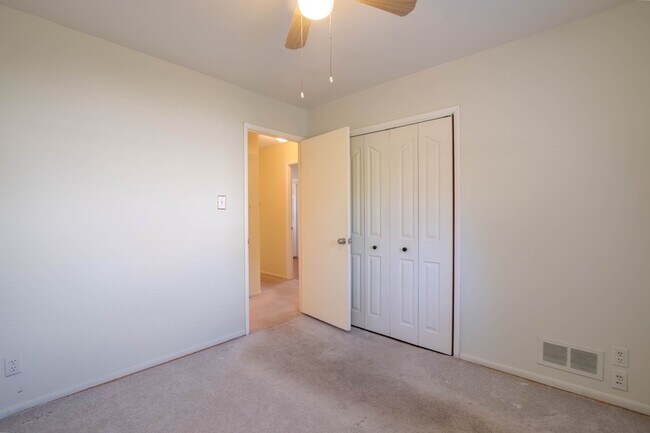 Building Photo - 6 Hammen Ave