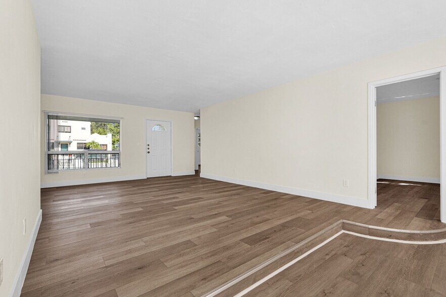 Building Photo - 135 NW 48th Ct