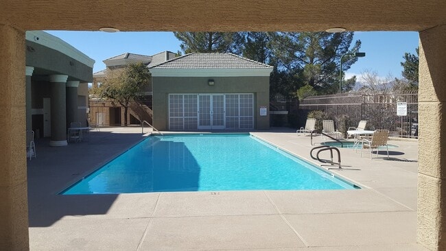 Building Photo - Three Bedroom Southwest Condo, Tile, Ground Floor