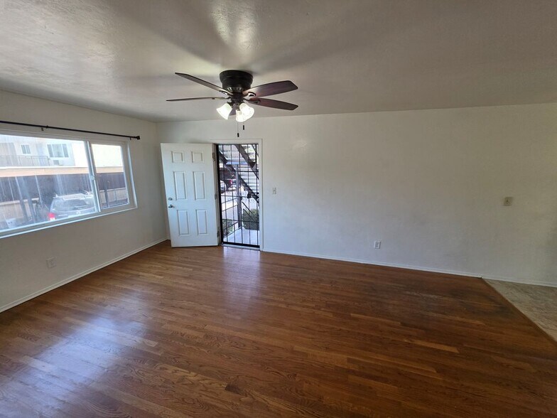 Building Photo - 4415 Rosebud Ln