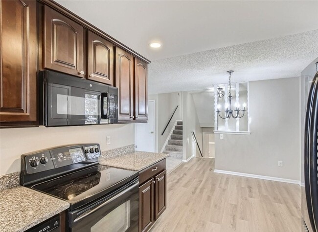 Building Photo - Beautiful Home Near Mcintosh Lake