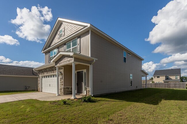 Building Photo - Summerton Beauty!  Ready for your family to make memories in!    ** HOLIDAY SPECIAL! **