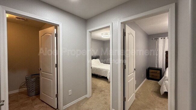 Building Photo - 3552 N Excalibur Pl