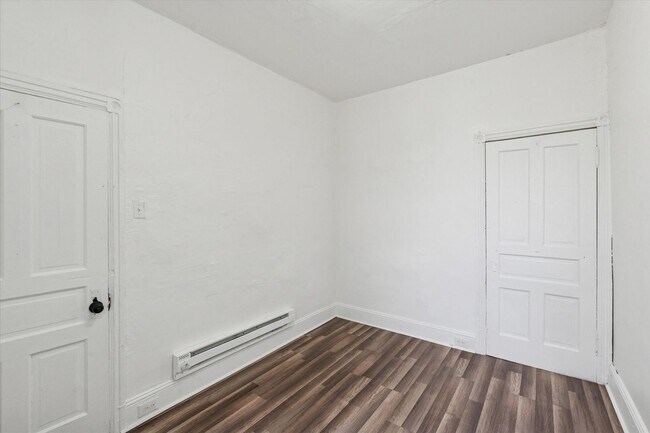 Building Photo - 3 Bedroom House North Philly- Will Accept 2 Bedroom Vouchers!