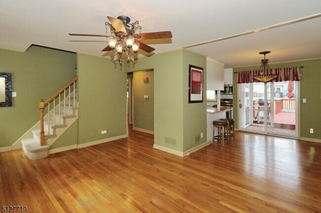 Building Photo - 7 Osage Dr