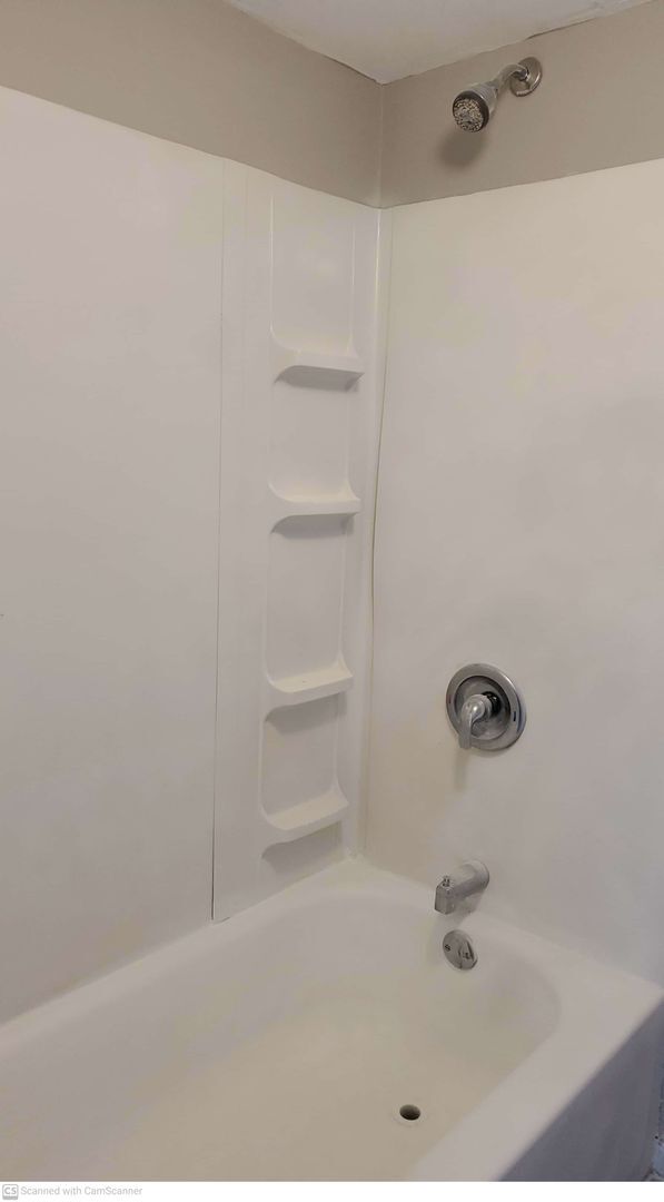 Building Photo - 624-626 S Smithville Rd