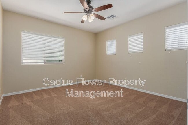 Building Photo - 749 E La Costa Dr