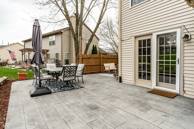Building Photo - 9660 Overcrest Dr