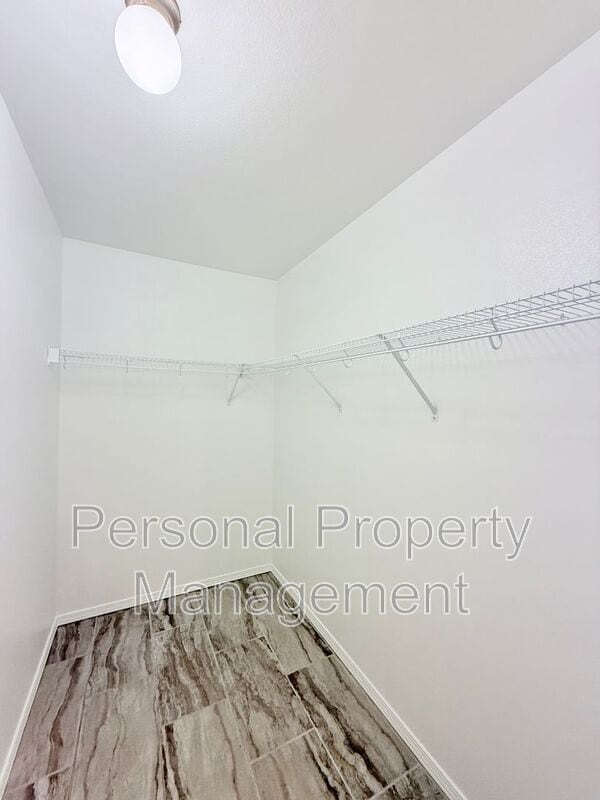 Building Photo - 13024 NE 26th St