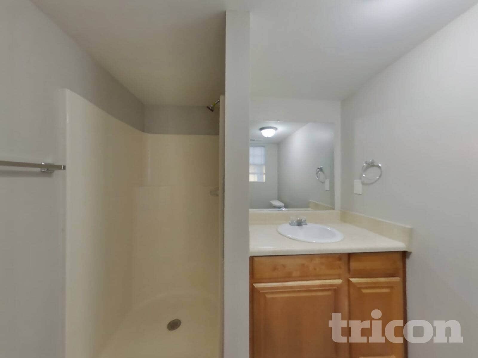 Building Photo - 3510 Cove Terrace