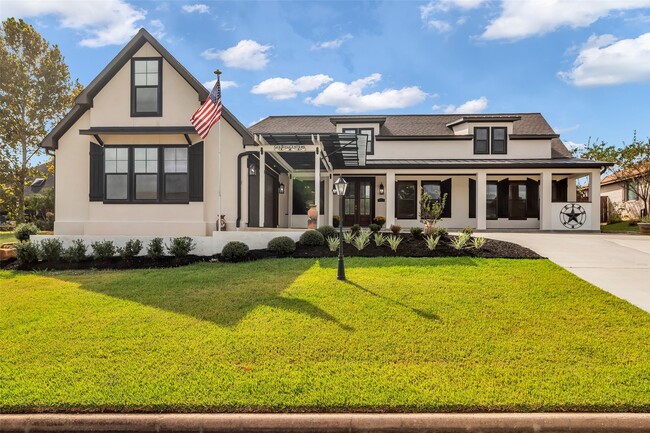 Primary Photo - 17 Bellingham Ct