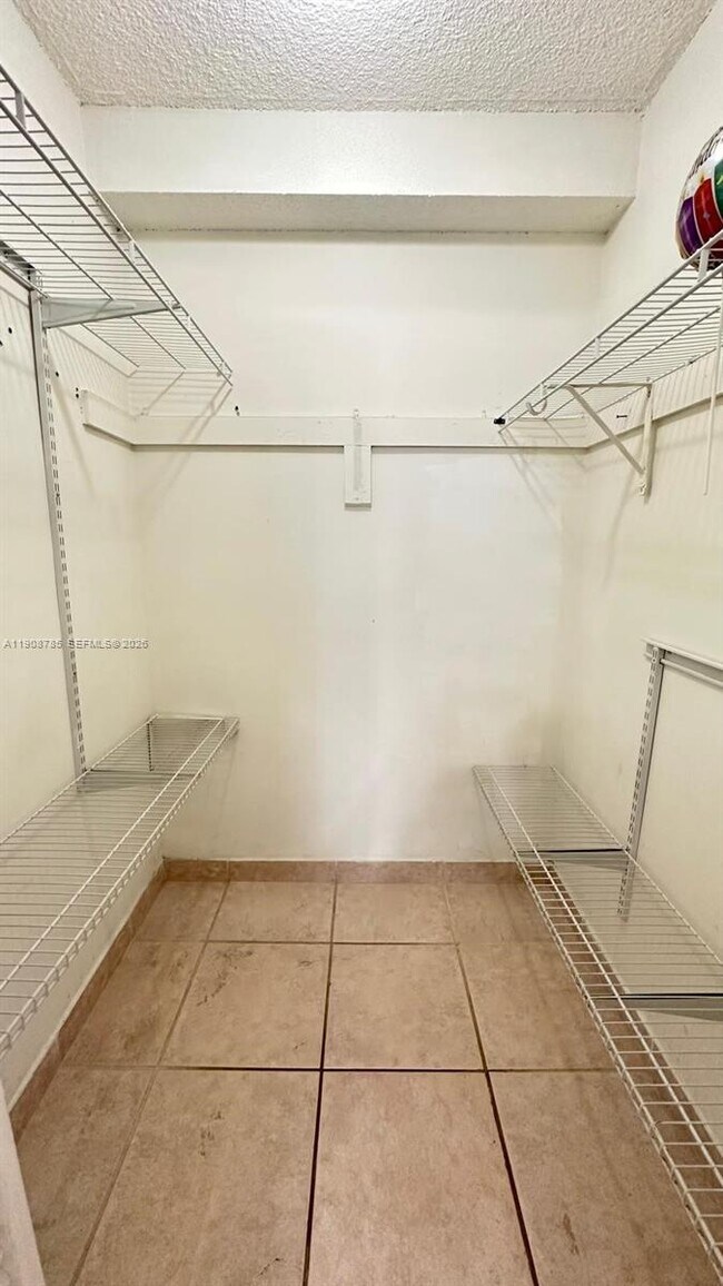 Building Photo - 6780 W 2nd Ct