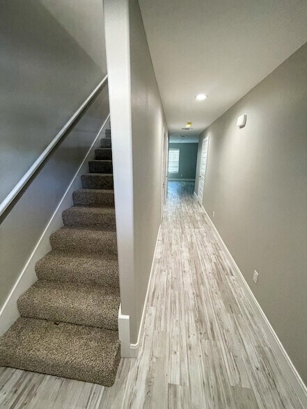 Building Photo - 2624 S Fannin Ave