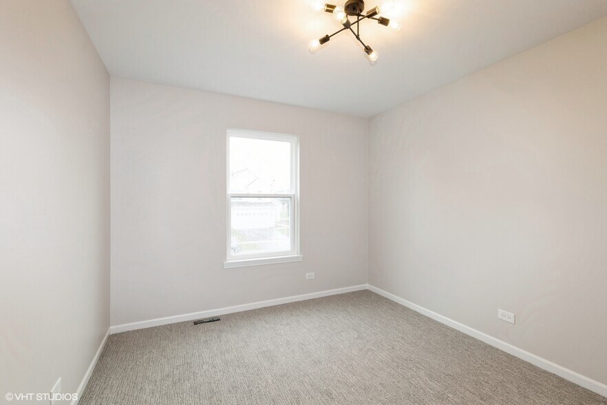 Building Photo - 4663 Rolling Hills Dr