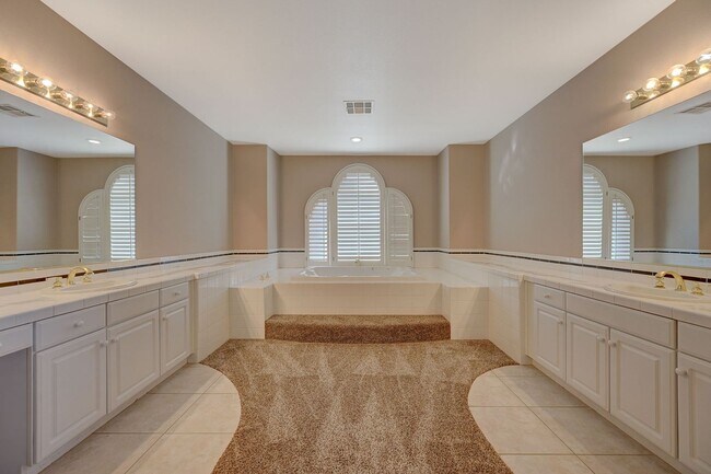 Building Photo - Stunning Green Valley home with a pool in guard gated Legacy