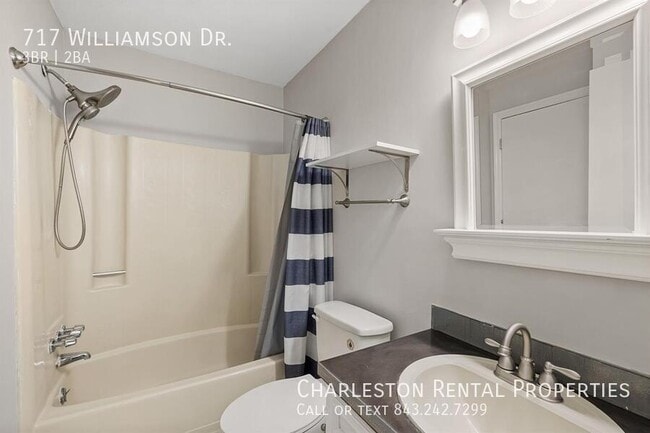 Building Photo - 717 Williamson Dr