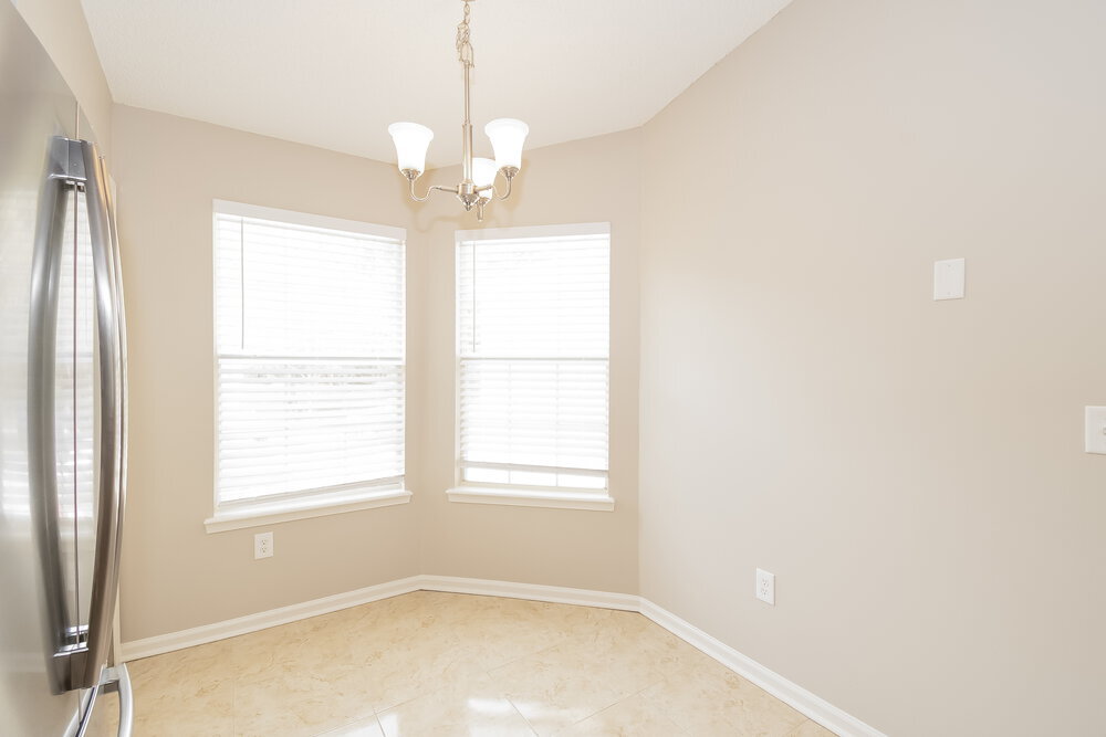 Building Photo - 1603 Twin Oak Ln