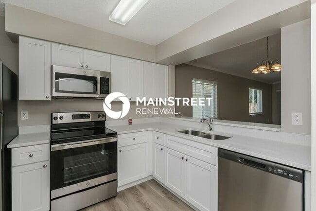 Building Photo - 3 Bedroom Pet-Friendly Home in PLANT CITY, FL with Main Street Renewal