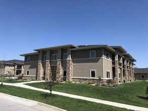 Building Photo - 2715 Bobcat Dr