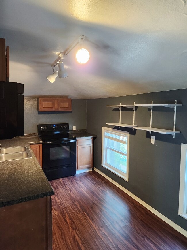 Building Photo - 1622 Ferry St