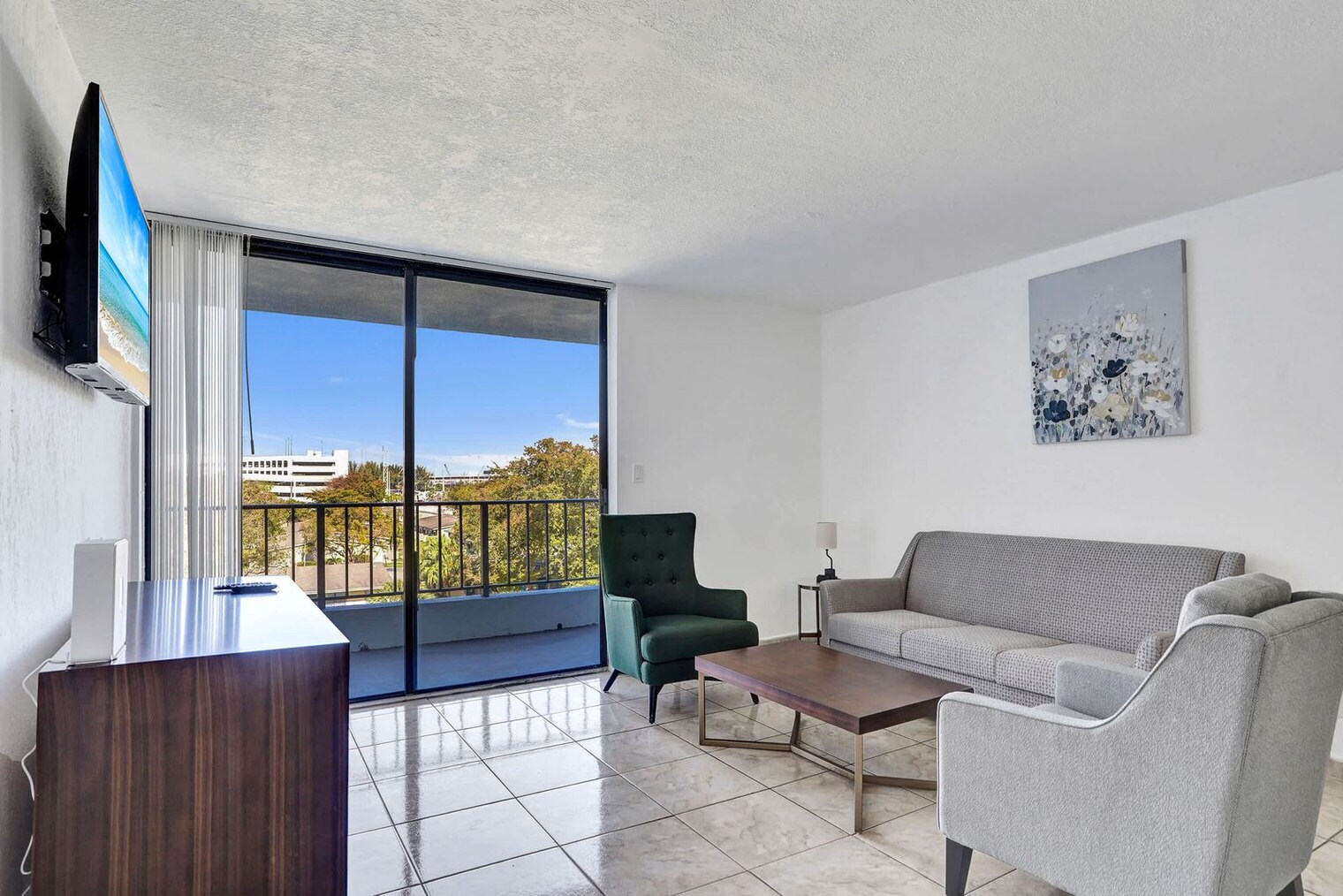 Building Photo - 777 NW 155th Ln