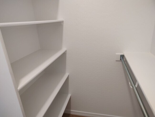 Building Photo - 14418 W Cottontail Ln