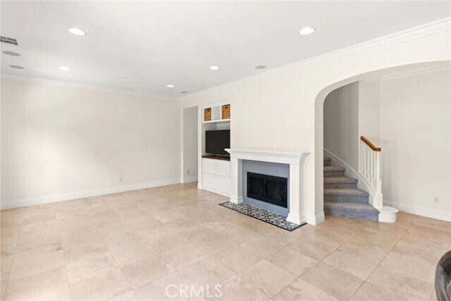 Building Photo - 61 Shade Tree