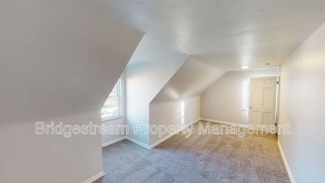 Building Photo - 350 Wallace Dr