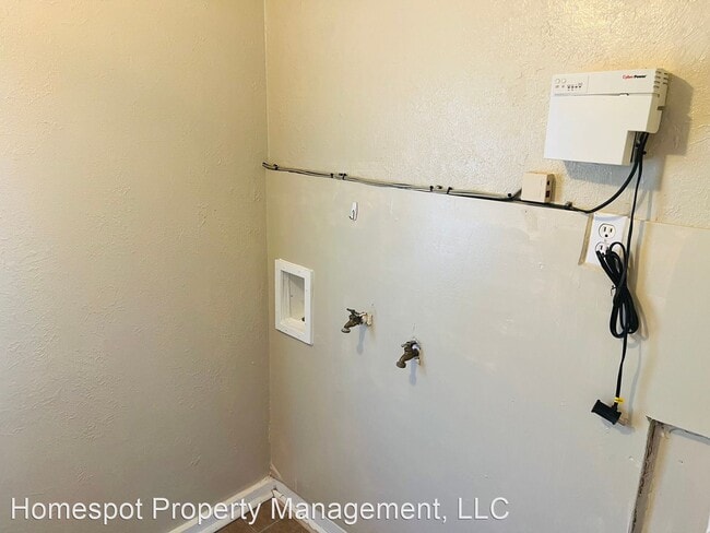 Building Photo - 2 br, 1 bath House - 213 N 5th St