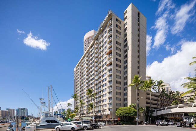Building Photo - Cozy Marina-Front Condo – 1BR at Ilikai Ma...