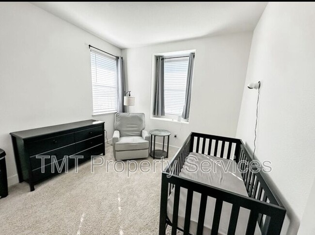 Building Photo - 1060 Lyonia Cir