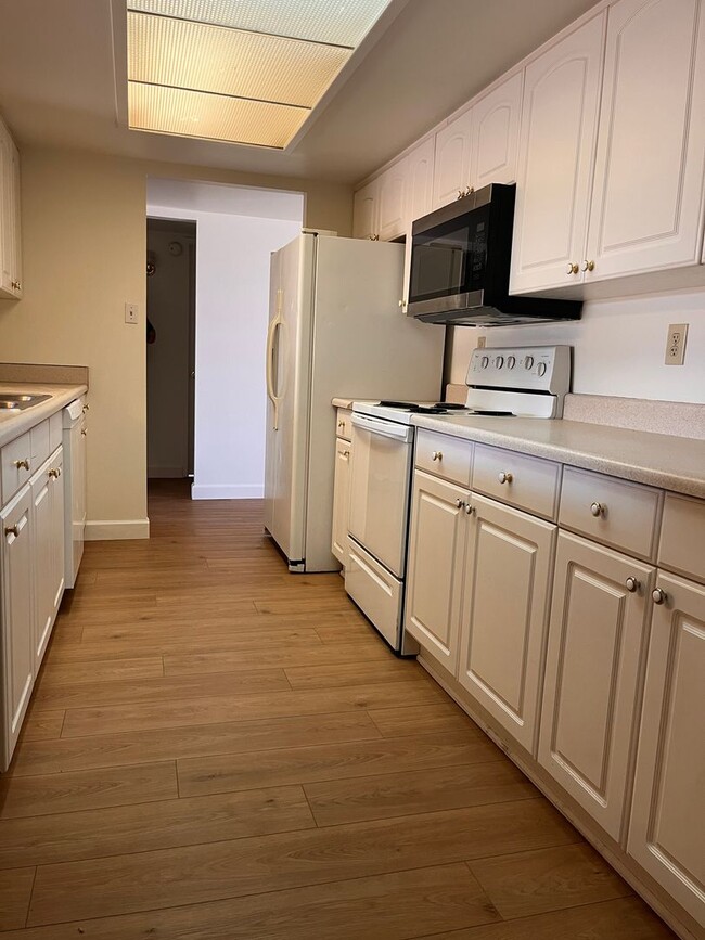 Building Photo - AWESOME TEMPE HOME!!