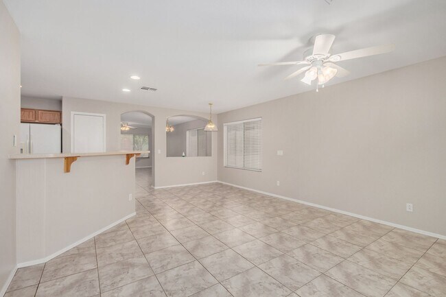 Building Photo - New Listing in Buckeye