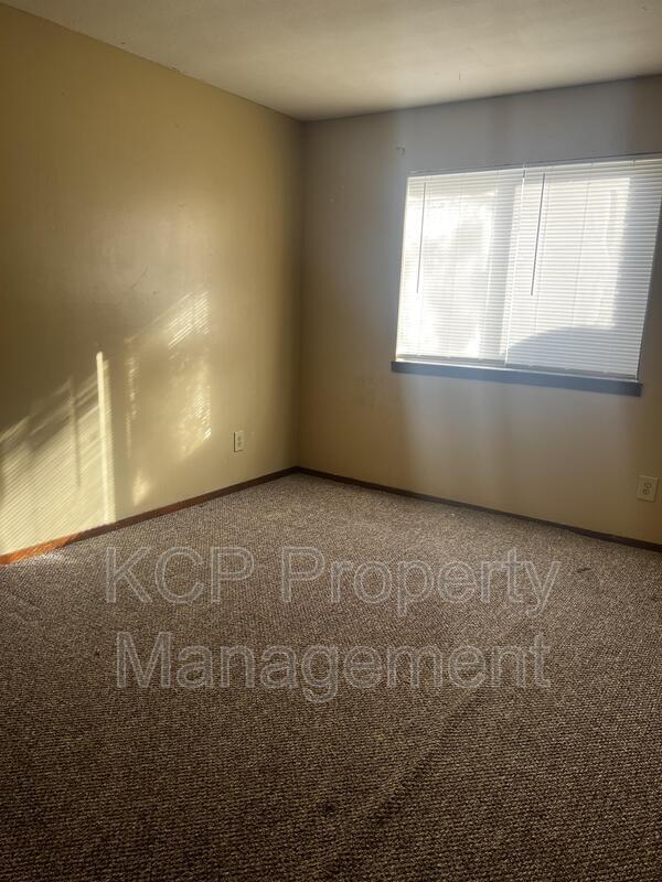 Building Photo - 2416 S Q St