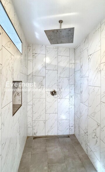 Building Photo - 217 N Sweetbriar Ave