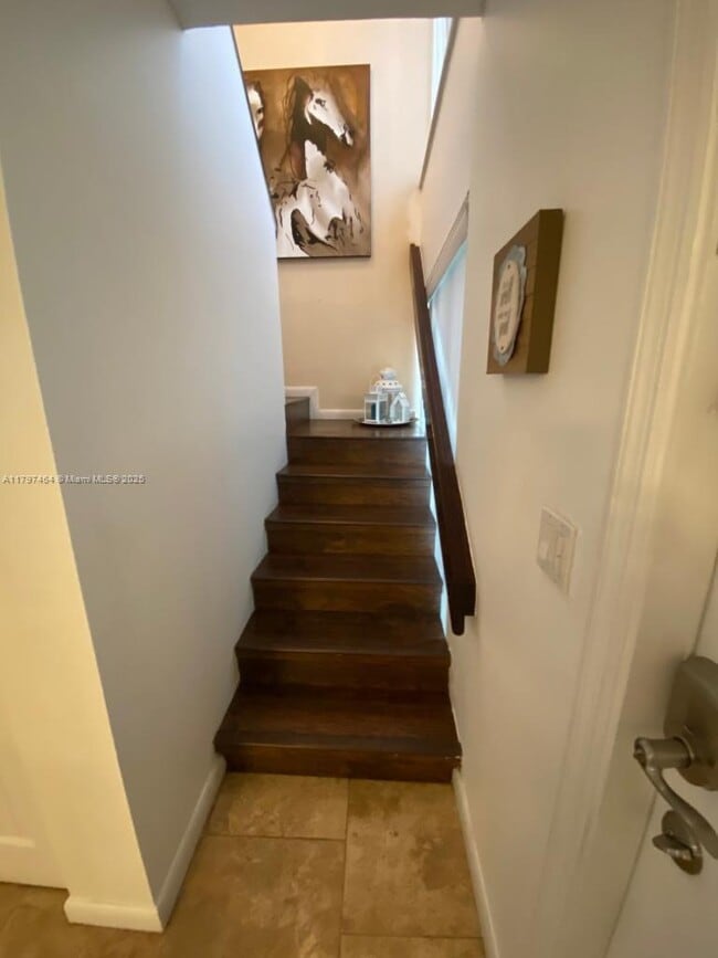Building Photo - 6979 SW 110th Ct