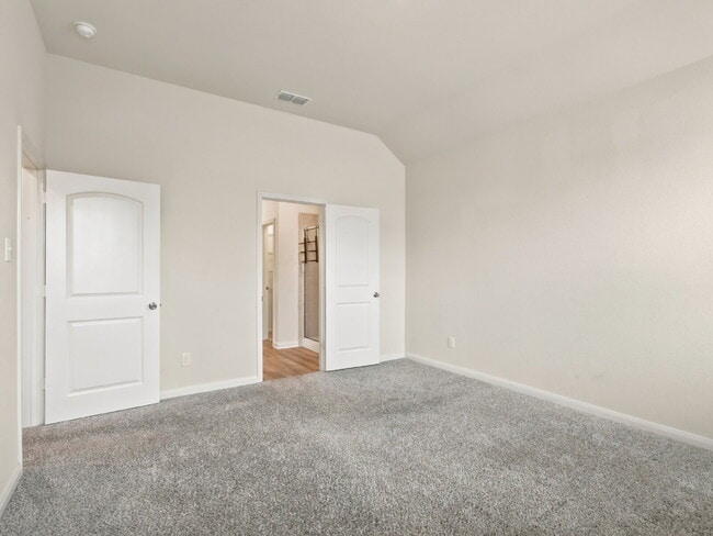 Building Photo - "Charming 4-Bed Oasis with 2 Baths in Fort Worth – Spacious 1,724 Sq Ft Gem!"