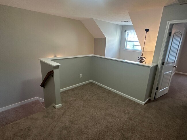 Building Photo - Great 3BR, 2.5BA home in Martinez!